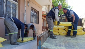 Güzelbahçe Belediyesinden çiftçilere “kükürt” desteği