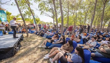 İzmir Gençlik Festivali başladı: Başkan Soyer gençlerle ilgili yeni projelerinin müjdesini verdi