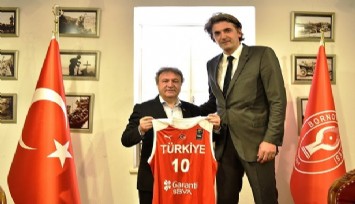 Bornova’da milli heyecan: TBF Asbaşkanı Hüseyin Beşok’tan Başkan İduğ’a ziyaret