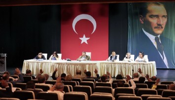 Başkan Batur’dan İzmir’de tartışma konusu olan gökdelen projesiyle ilgili önemli açıklama   