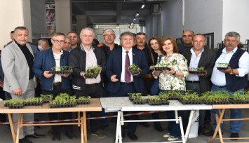 Bornova Belediyesi tarımda çıtayı daha da yükseltti: 5 milyon atalık tohum, 500 bin fide dağıtılacak   