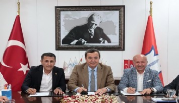 Konak’ta imzalar emekten yana atıldı   