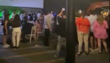 Hazine arazisindeki düğün salonunun kaçak bölümleri yıkıldı