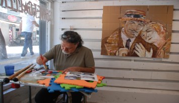 Çöpten sanat çıkarıyor