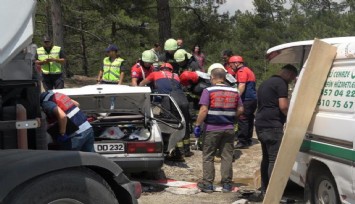 Feci kaza: Aynı aileden 3 kişi öldü, 2 kişi ağır yaralandı