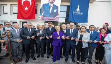 İzmir’in Uluslararası Basın Merkezi açıldı