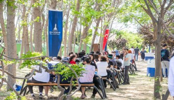 İzmir’in 5 ilçesinde 8 gençlik kampı açılıyor