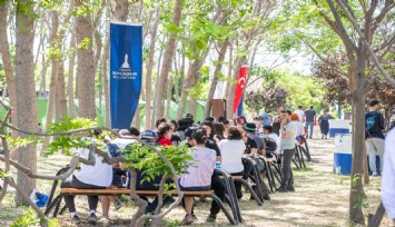 İzmir’in 5 ilçesinde 8 gençlik kampı açılıyor