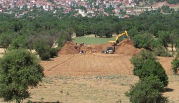 Öldürdüğü iki genci su kuyusuna atıp ateşe verdi