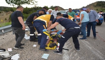 Denizli'den Antalya'ya giden tur midibüsü devrildi: 1 ölü, 22 yaralı