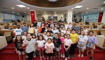 Bayraklı’da ‘Çocuk Meclisi’ 9’uncu kez toplandı: Çocuklar sordu, Başkan Sandal yanıtladı