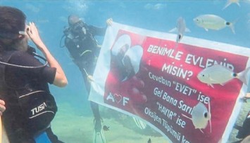 Deniz altında evlilik teklifi