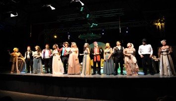 İzmir Aşkına Müzikali Bornova'da sahnelendi