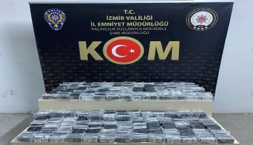 İzmir'de kaçak cep telefonu operasyonu