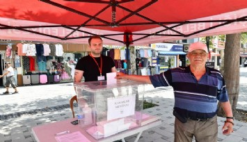 Çiğli Belediyesinde vatandaşların talepleri için sandıklar kuruldu