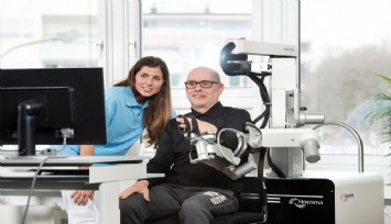 Fizik tedavi hekimleri robotlarla el ele
