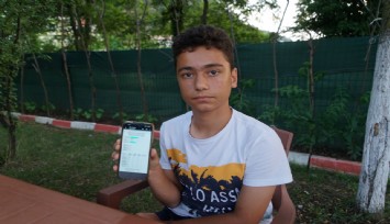 Mum ışığında LGS'ye hazırlanan afetzede öğrenci Türkiye birincisi oldu