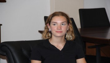 YKS’de AYT eşit ağırlık birincisi Selin: “Birinciliği beklemiyordum, çok mutluyum”