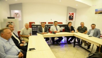 CHP Grup Başkan Vekili Özel’den İzmir’de “sağlıkta şiddet” çıkışı