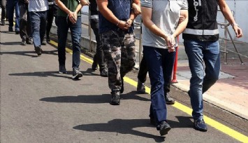 İzmir merkezli FETÖ operasyonunda 26 şüpheli gözaltında