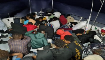 56 düzensiz göçmen kurtarıldı, 30 göçmen yakalandı