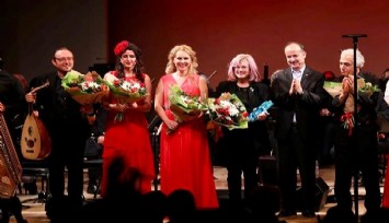Piyanist Doç. Dr. Ayşe Taşpınar Gatenyo’dan Los Angeles’ta kültürler arası barış konseri