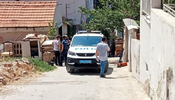 Bayraklı'da bir kişi eşini bıçakla rehin aldı