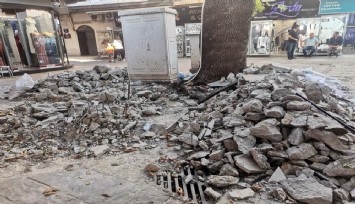 Kemeraltı'ndaki 65 yıllık şadırvanı yıktılar