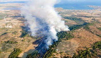 İzmir’de ziraat arazisinde çıkan yangın kontrol altında