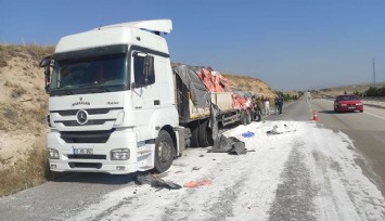 Tır, otobüs ve kamyonun karıştığı kazada ortalık savaş alanına döndü: 2 can kaybı, 5 yaralı