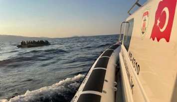 Yunanistan’ın ölüme ittiği 130 göçmen Sahil Güvenlik ekiplerince kurtarıldı