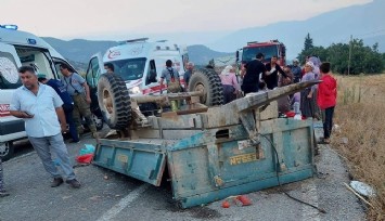 Tarım işçilerini taşıyan traktör ile kamyon çarpıştı: 1 can kaybı, 13 yaralı