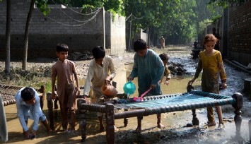 Pakistan'daki sel felaketinin ülkeye maliyeti 10-12,5 milyar dolar