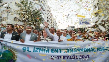 İEF açılışından renkli kareler