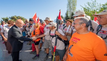 Zafer yolu kafilesi 100 yıl önceki gibi Kemalpaşa’da 