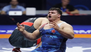 Türk güreş tarihinde bir ilk: Rıza Kayaalp 5. Kez Dünya Şampiyonu