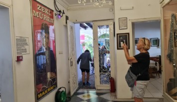 Zeki Müren'in evine ziyaretçi akını