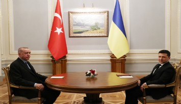 Cumhurbaşkanı Erdoğan, Ukrayna Devlet Başkanı Zelenskiy ile görüştü