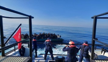 113 düzensiz göçmen İzmir'de hayata döndü