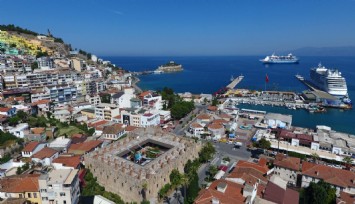 Kuşadası körfezinde 25 dakikada 5 deprem gerçekleşti