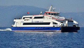 İzmir'de deniz ulaşımına fırtına engeli