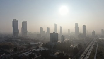 İzmir'de sisli hava etkili oldu