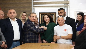 AK Parti İzmir İl Başkanı Sürekli’den 6’lı masaya “adaylık” göndermesi