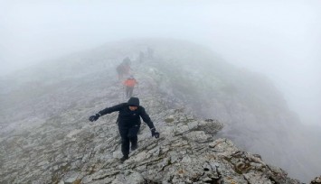 Aydınlı dağcılar, mitolojilere konu olan Murat Dağı'na tırmandı