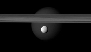 Satürn'ün uydusu Enceladus'ta yeni keşifler