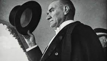 İzmir İş Dünyası 10 Kasım’da Atatürk’ü andı