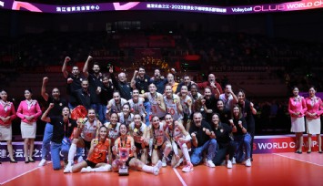 Kadın voleybolunda dünyanın en büyüğü Eczacıbaşı Dynavit: Türk takımlarının finali nefes kesti