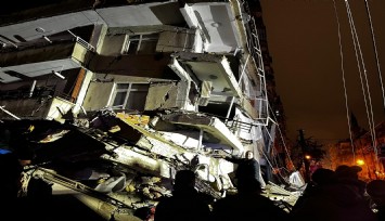 Diyarbakır'da 7 bina yıkıldı, 6 kişi hayatını kaybetti