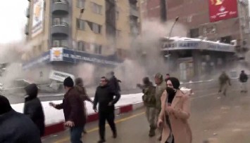 7,6 büyüklüğündeki deprem hasarlı binayı böyle yıktı