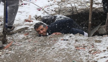 Tablo ağırlaşıyor: 7,7'lik depremde can kaybı 1121 oldu